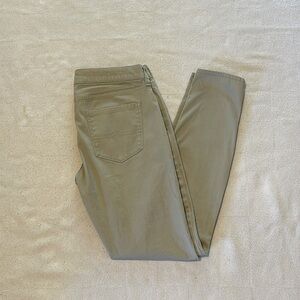 Arizona Jean company size 5 tan khakis